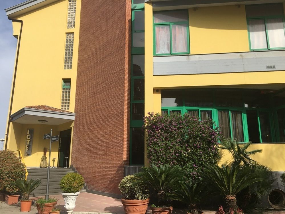 Hotel Stefano A Melito Melito di Napoli Exteriér fotografie